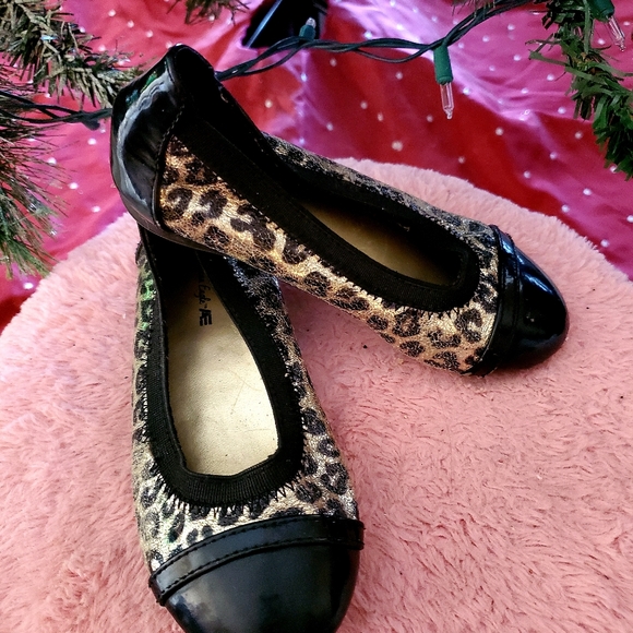 Flats - Picture 4 of 5